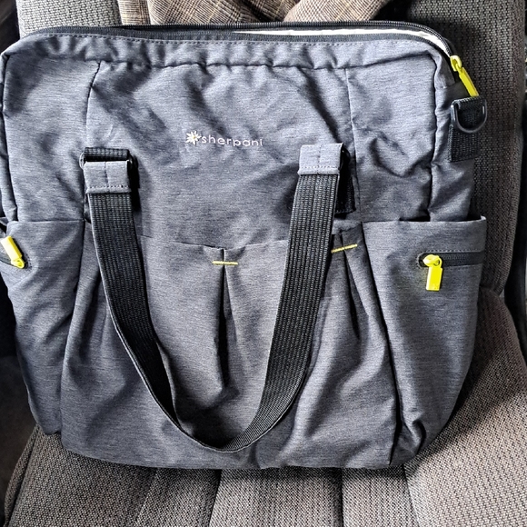 Sherpani Wisdom Gym Bag - Picture 1 of 5